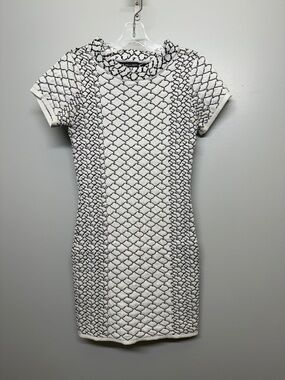 Textured Black & White Short Sleeve Midi Dress